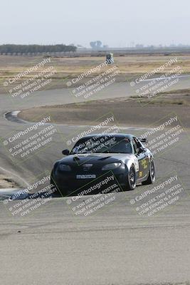 media/Nov-05-2023-CalClub SCCA (Sun) [[4ca13f3dad]]/Group 4/Offramp (Race)/